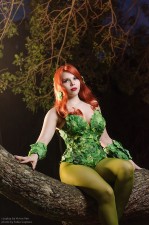 poison ivy cosplay era venenosa sexy Vivian Vee gata